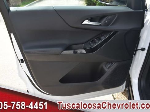 Used 2026 Chevrolet Equinox LT w/ Convenience Package II FWD image 17