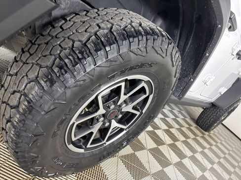 Used 2024 Jeep Wrangler Rubicon image 29