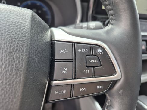 Used 2023 Toyota Highlander Limited image 26