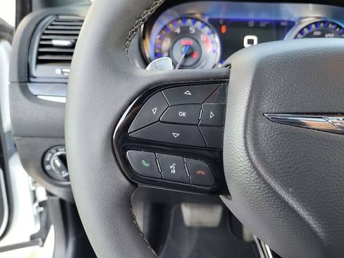 Used 2023 Chrysler 300 S w/ Comfort Group RWD image 22