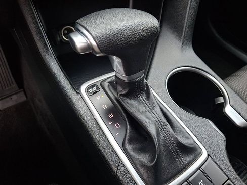 Used 2020 Kia Sportage LX image 15