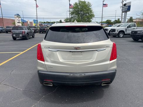 Used 2017 Cadillac XT5 Luxury w/ Driver Awareness Package AWD/4WD image 6