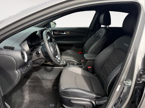 Used 2023 Kia Forte GT-Line w/ GT-Line Technology Package FWD image 10