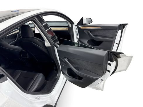 Certified 2023 Tesla Model Y Performance AWD/4WD image 10