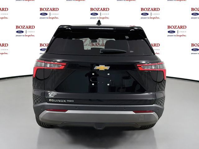 Used 2026 Chevrolet Equinox LT AWD/4WD image 7