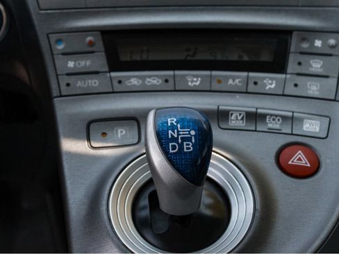 Used 2012 Toyota Prius Two FWD image 17