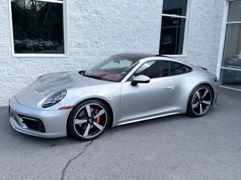 Used 2023 Porsche 911 Carrera S RWD image 2
