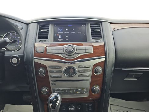 Used 2019 INFINITI QX80 Luxe w/ All-Season Package RWD image 17