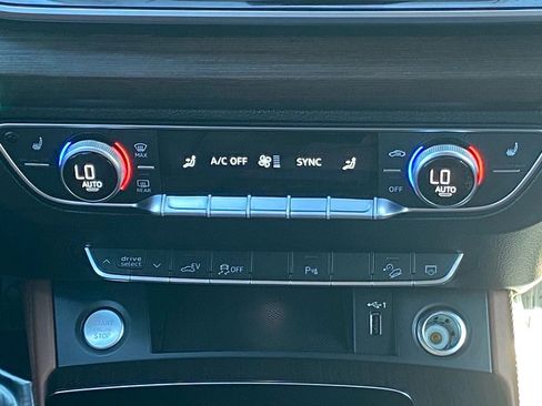 Used 2024 Audi Q5 e Premium Plus image 9