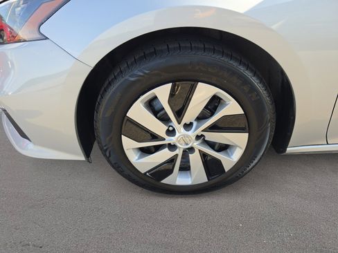 Used 2022 Nissan Altima 2.5 S FWD image 22