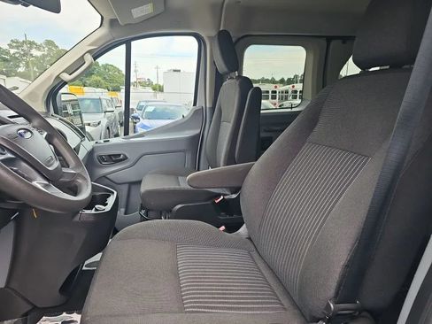 Used 2018 Ford Transit 150 XL RWD image 11