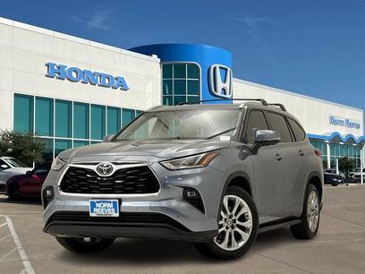 Used 2021 Toyota Highlander Limited