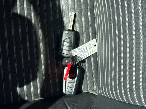 Used 2023 Toyota Camry SE image 35