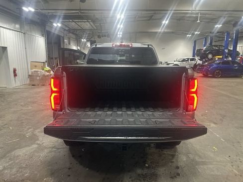 Used 2024 Chevrolet Colorado ZR2 w/ ZR2 Convenience Package III AWD/4WD image 25