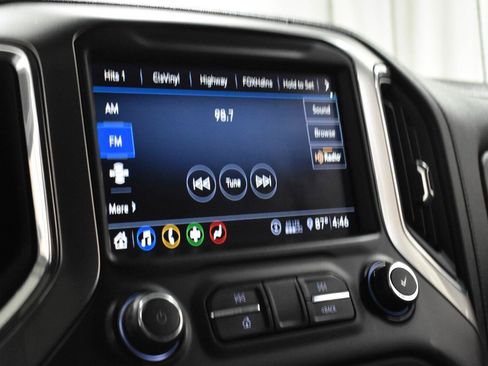 Used 2020 Chevrolet Silverado 1500 LT AWD/4WD image 17