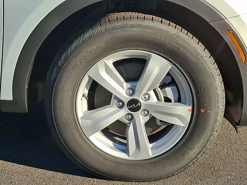 New 2026 Kia Sorento LX FWD image 5