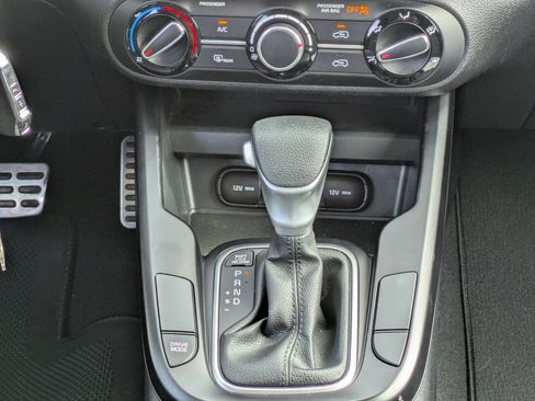 Certified 2023 Kia Soul LX w/ LX Technology Package FWD image 15