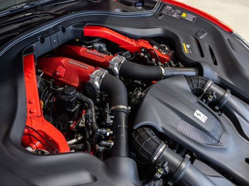 Used 2019 Ferrari Portofino RWD image 27