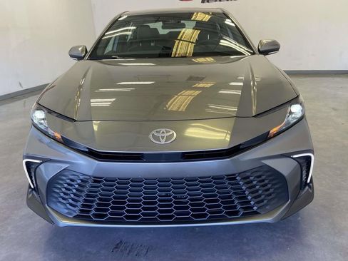 Used 2026 Toyota Camry SE image 8