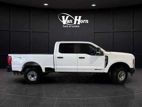 New 2026 Ford F250 XL w/ XL Off-Road Package image 2
