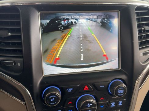 Used 2017 Jeep Grand Cherokee Limited w/ Luxury Group II image 25