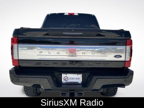 Used 2017 Ford F250 Platinum w/ Platinum Ultimate Package image 6