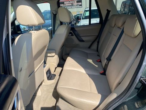 Used 2009 Land Rover LR2 HSE image 18