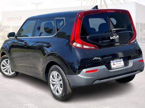 Used 2022 Kia Soul LX FWD image 29