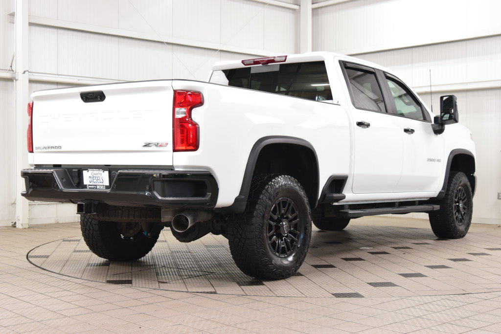 Used 2024 Chevrolet Silverado 2500 ZR2 w/ Technology Package AWD/4WD image 8