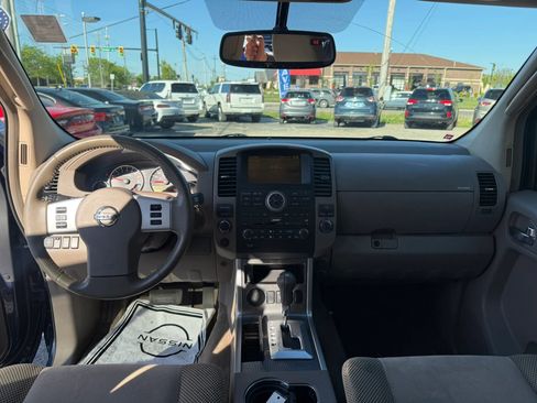 Used 2010 Nissan Pathfinder SE w/ SE Premium Journey Pkg RWD image 15
