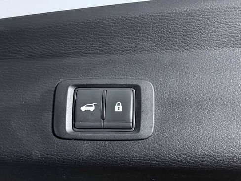 Used 2023 Mitsubishi Outlander ES AWD/4WD image 31