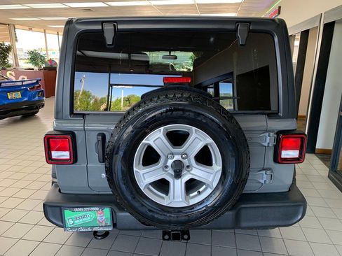 Used 2019 Jeep Wrangler Unlimited Sport S AWD/4WD image 6