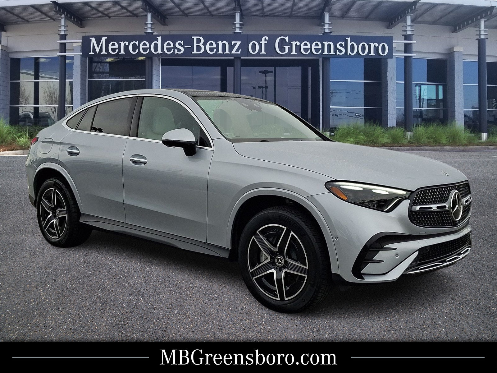 Certified 2026 Mercedes-Benz GLC 300 4MATIC image 1