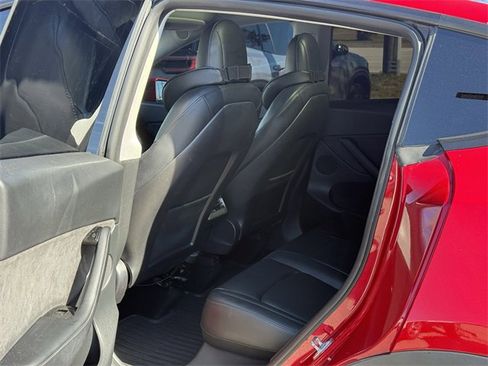 Used 2021 Tesla Model Y Long Range image 26