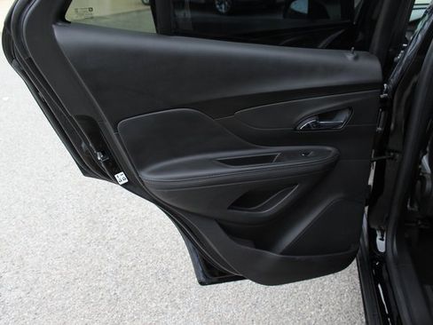 Used 2022 Buick Encore Preferred image 15