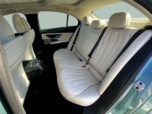 New 2026 Mercedes-Benz E 350 4MATIC Sedan image 13