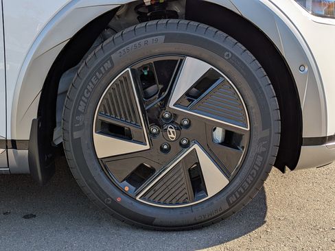 New 2026 Hyundai Ioniq 5 Limited image 7