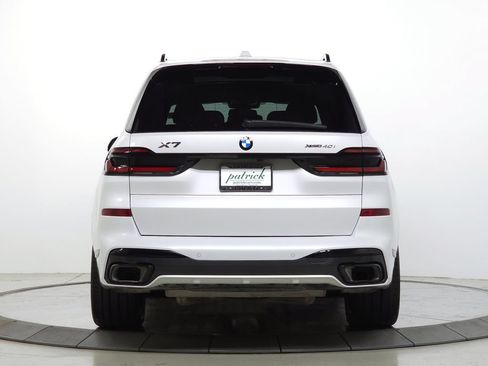 Used 2025 BMW X7 xDrive40i w/ M Sport Package AWD/4WD image 5