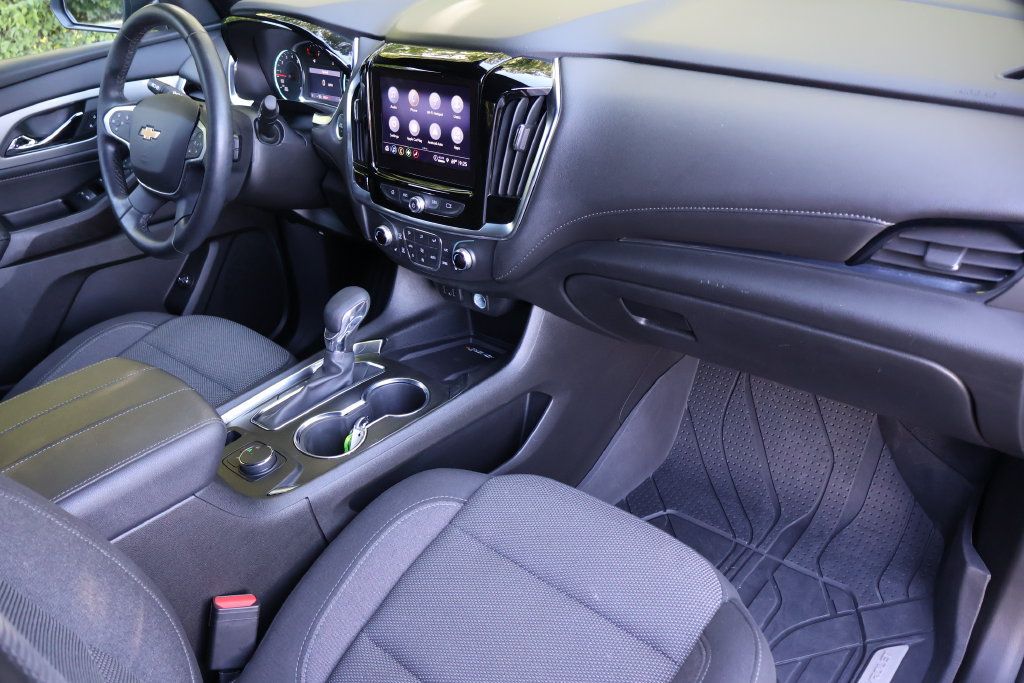 Certified 2023 Chevrolet Traverse LT FWD image 41