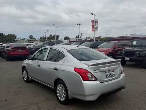 Used 2016 Nissan Versa S Plus FWD image 5