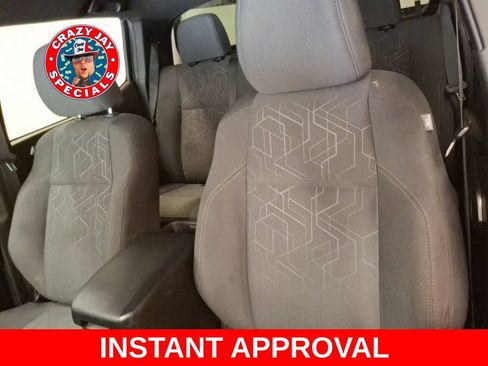 Used 2017 Toyota Tacoma TRD Sport w/ Tow Package AWD/4WD image 16