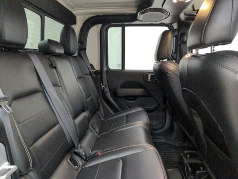 Used 2021 Jeep Gladiator Overland w/ Uconnect 4C Nav & Sound Group AWD/4WD image 29