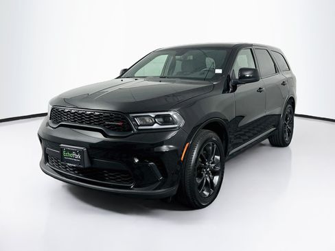 Used 2025 Dodge Durango GT AWD/4WD image 3