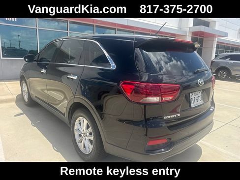Used 2019 Kia Sorento L FWD image 3