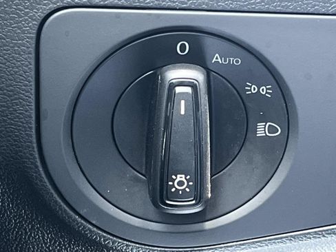 Used 2023 Volkswagen Tiguan S FWD image 30