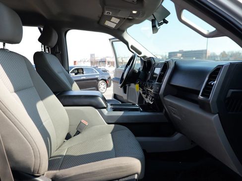 Used 2017 Ford F150 XLT w/ Equipment Group 302A Luxury AWD/4WD image 26