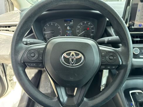 Used 2024 Toyota Corolla LE image 8