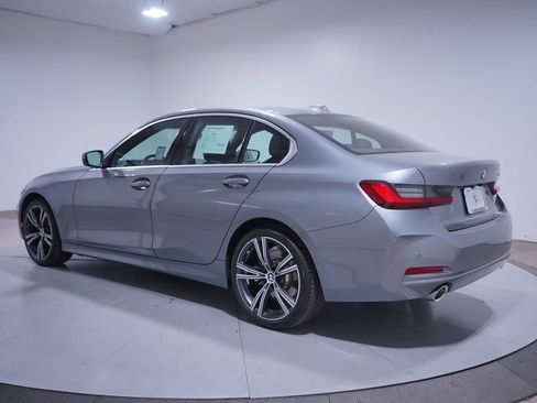 Used 2024 BMW 330i Sedan w/ Convenience Package RWD image 3