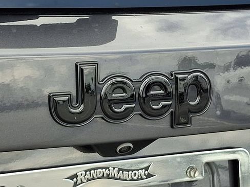 Used 2023 Jeep Renegade Altitude AWD/4WD image 30
