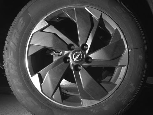 Used 2025 Nissan Rogue SV image 15